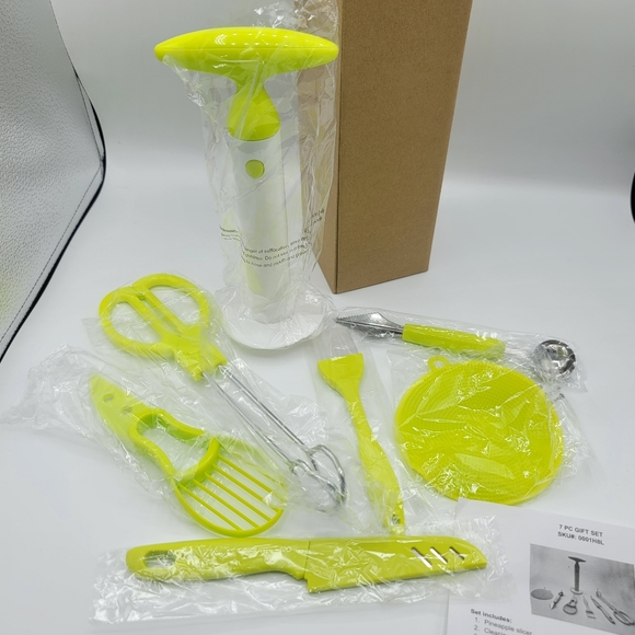 7 Piece Kitchen Gift Set, NEW, in original box. Florescent Yellow/Green - Picture 1 of 3